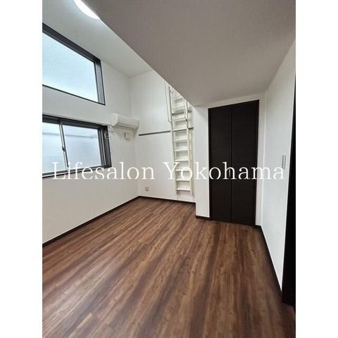�y���ԁE���r���O�z�@