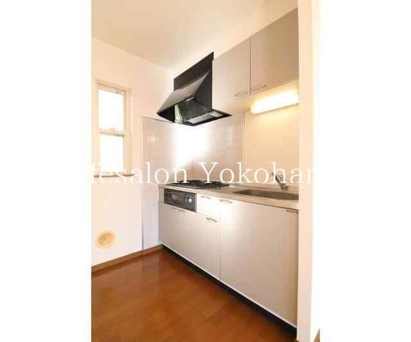 �y�L�b�`���z�@