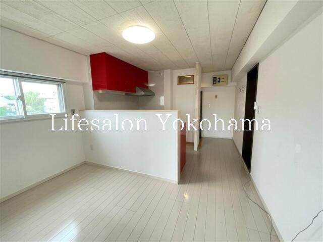 �y���ԁE���r���O�z�@