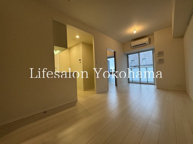 �y���ԁE���r���O�z�@
