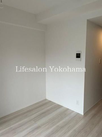 �y���ԁE���r���O�z�@