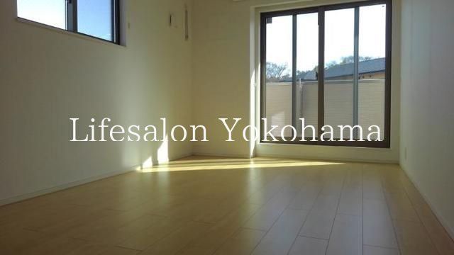 �y���ԁE���r���O�z�@