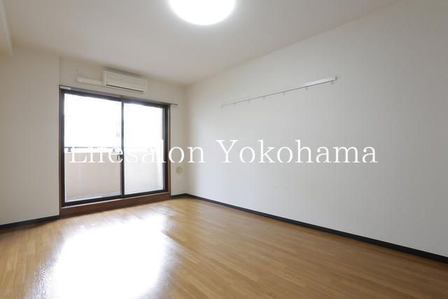 �y���ԁE���r���O�z�@