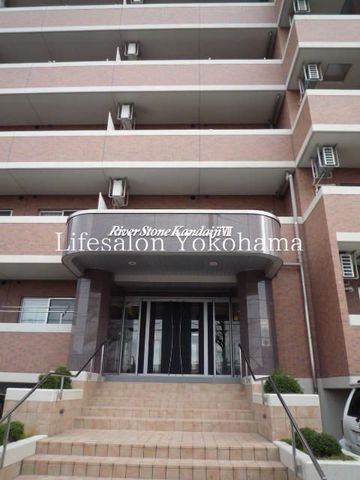�y�G���g�����X�z�@
