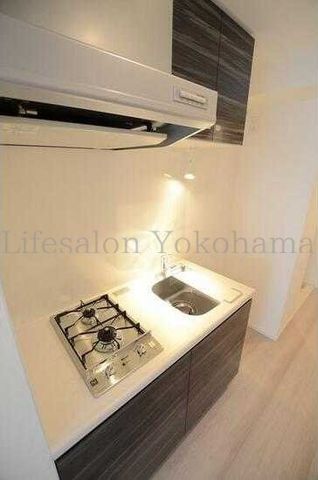 yLb`z@