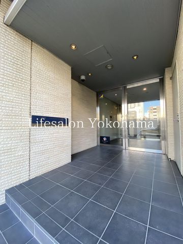 �y�G���g�����X�z�@