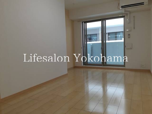 �y���ԁE���r���O�z�@