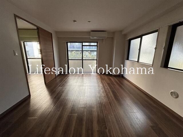 �y���ԁE���r���O�z�@