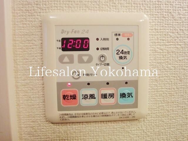 y̑ݔz@