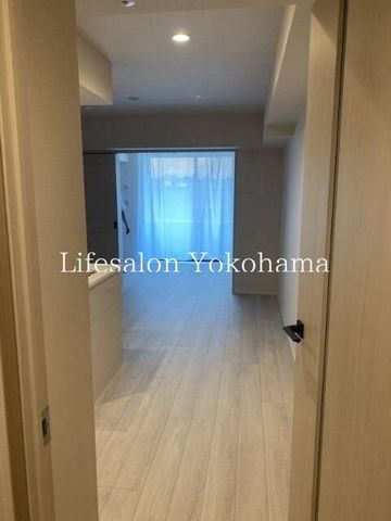 �y�����E���r���O�z�@
