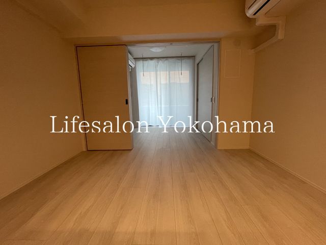 �y���ԁE���r���O�z�@