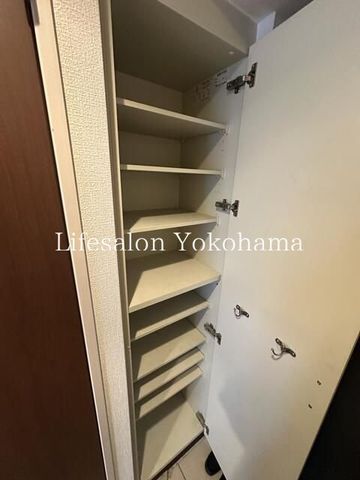 y[z@