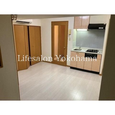 �y���ԁE���r���O�z�@