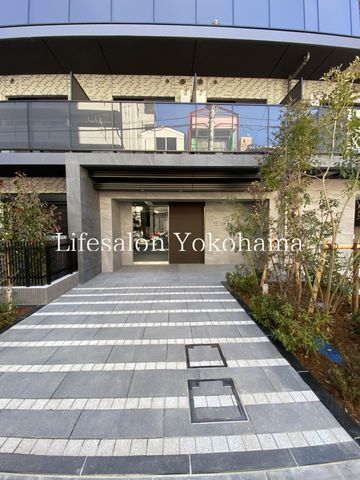 �y�G���g�����X�z�@