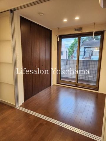 �y���ԁE���r���O�z�@