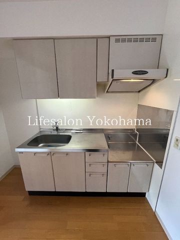�y�L�b�`���z�@