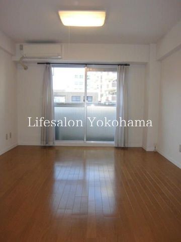 �y���ԁE���r���O�z�@