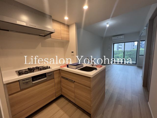 �y�L�b�`���z�@