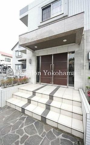 �y�G���g�����X�z�@