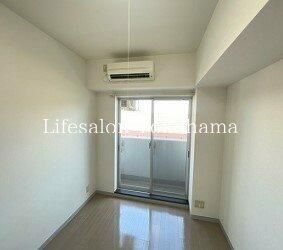 �y���ԁE���r���O�z�@