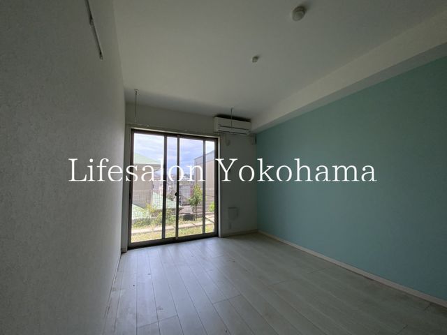 �y�����E���r���O�z�@