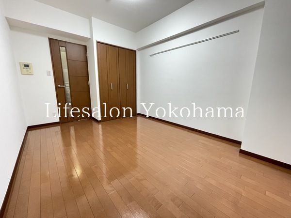 �y���ԁE���r���O�z�@