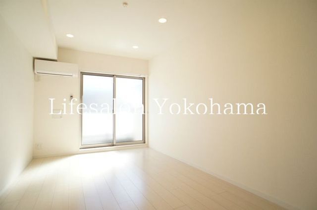 �y���ԁE���r���O�z�@