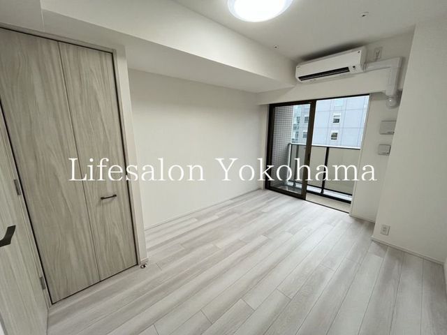 �y���ԁE���r���O�z�@