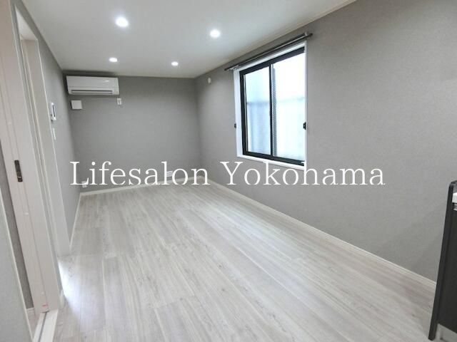 �y���ԁE���r���O�z�@