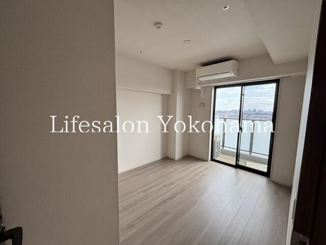 �y���ԁE���r���O�z�@