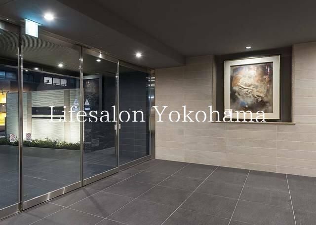 �y�G���g�����X�z�@