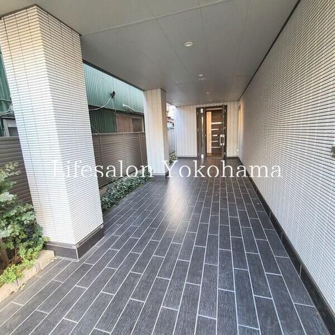 �y�G���g�����X�z�@