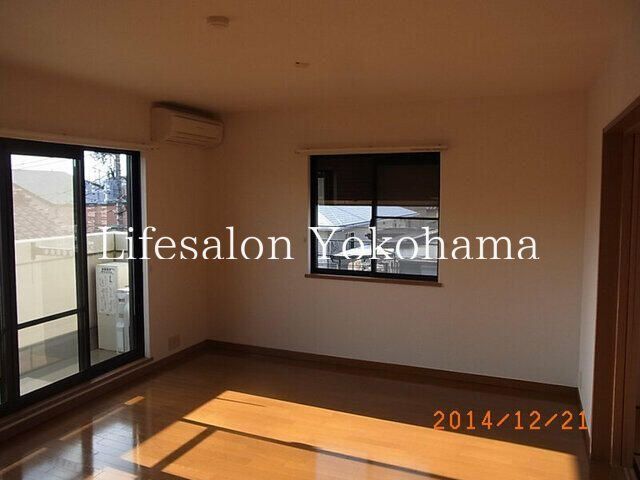 �y���̑��ݔ��z�@