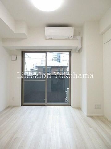 �y���ԁE���r���O�z�@