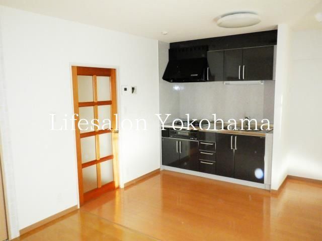 �y�L�b�`���z�@