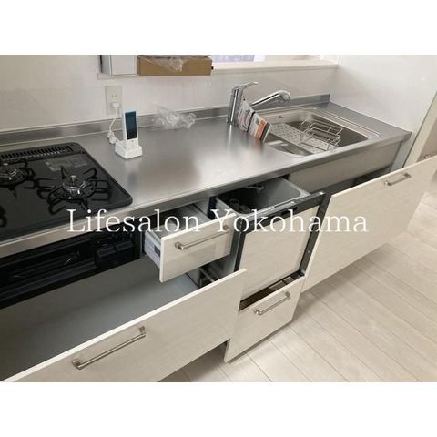 �y�L�b�`���z�@