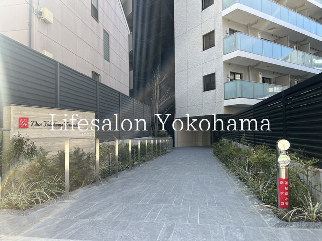 �y�G���g�����X�z�@