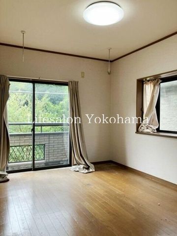 �y���ԁE���r���O�z�@