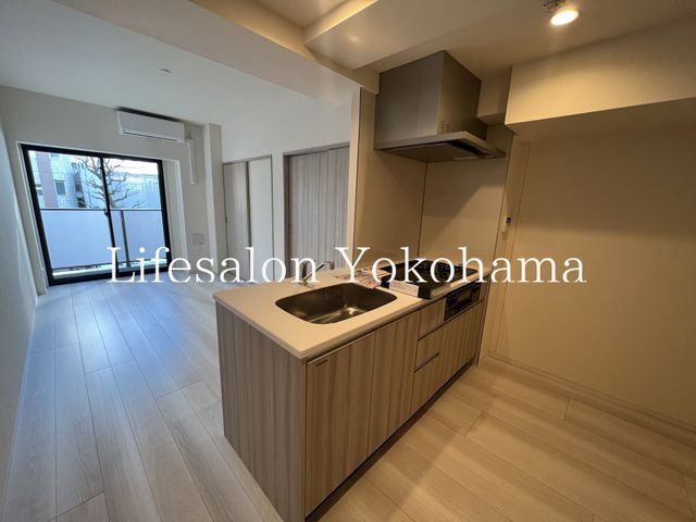 �y���ԁE���r���O�z�@