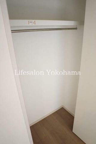 y[z@