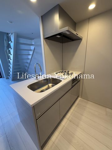 �y�L�b�`���z�@�o���R�j�[