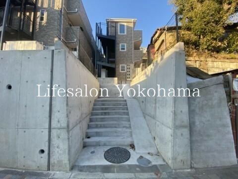 �y�G���g�����X�z�@