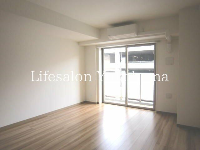 �y���ԁE���r���O�z�@