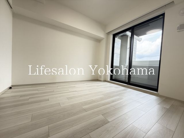 �y���̑������E�X�y�[�X�z�@���r���O/����