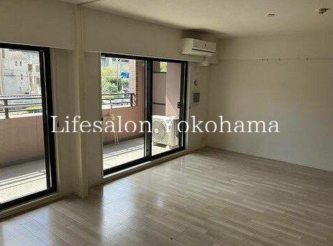 �y���ԁE���r���O�z�@���r���O/����