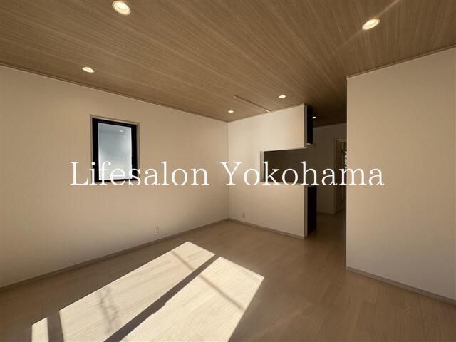 �y���̑��ݔ��z�@