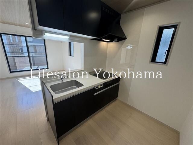 �y�L�b�`���z�@