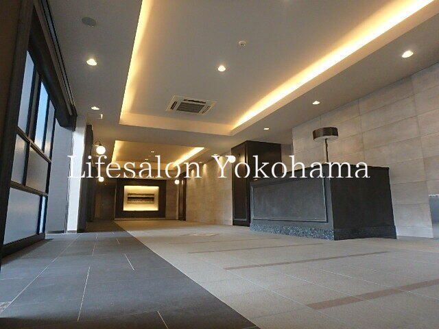 �y�G���g�����X�z�@