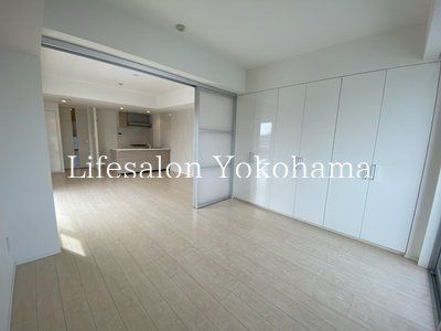 �y���̑������E�X�y�[�X�z�@���r���O/����