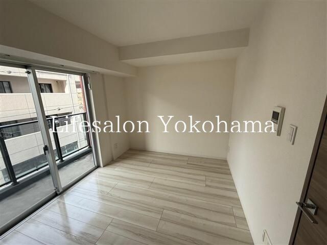 �y���ԁE���r���O�z�@